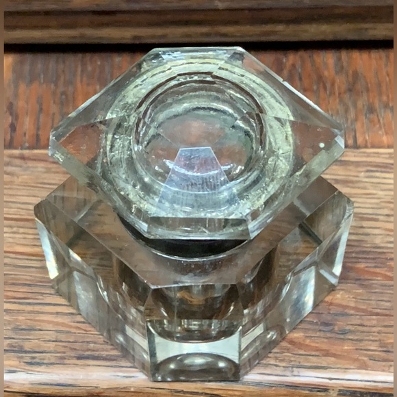 Late 19th Century Antique Metal Cuff Crystal Cut Glass Victorian Era Ink Well - Picture 15 of 16